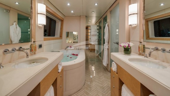 Image of MIZU yacht #11