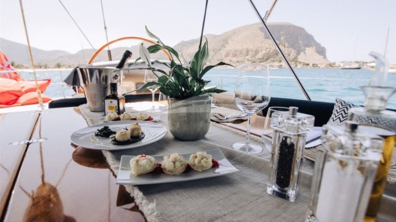 FREE AT LAST LIFESTYLE