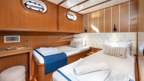 Twin Cabin