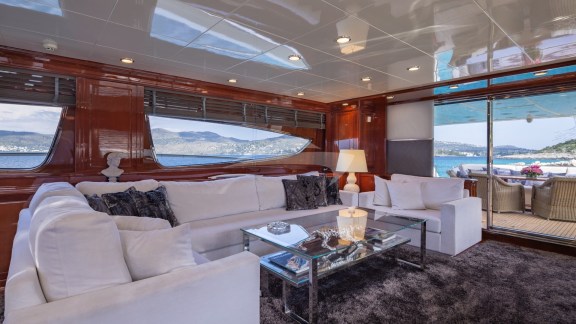 Motor Yacht Divine main saloon