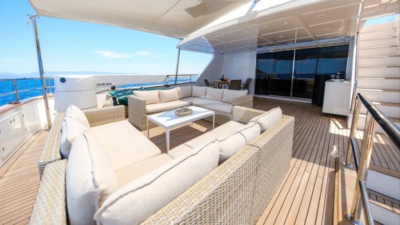 Upper Deck