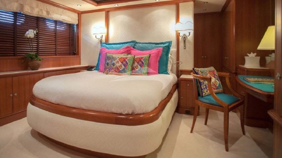 Guest Cabin (Versace)