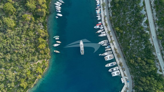 Image of STELLA 117 yacht #30