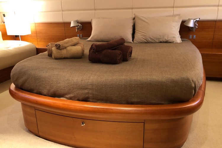 Image of JULY yacht