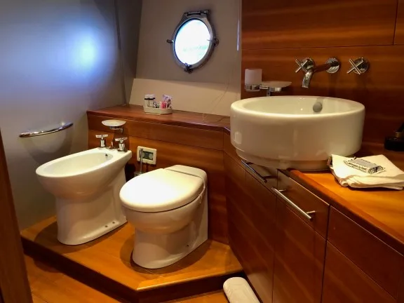 Image of JULY yacht #15