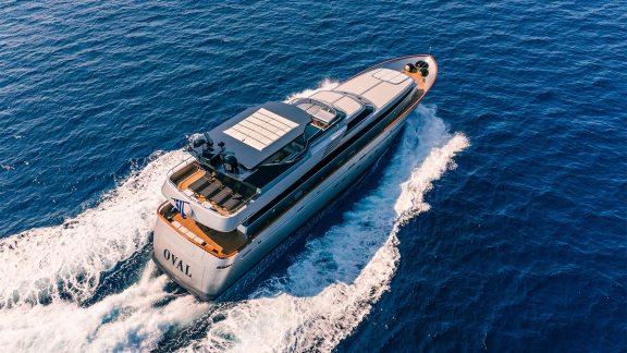 Image of OVAL yacht #3