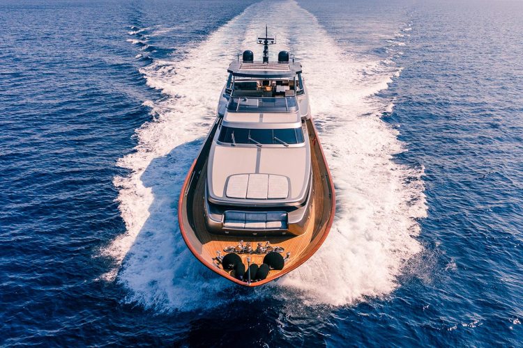 Image of OVAL yacht