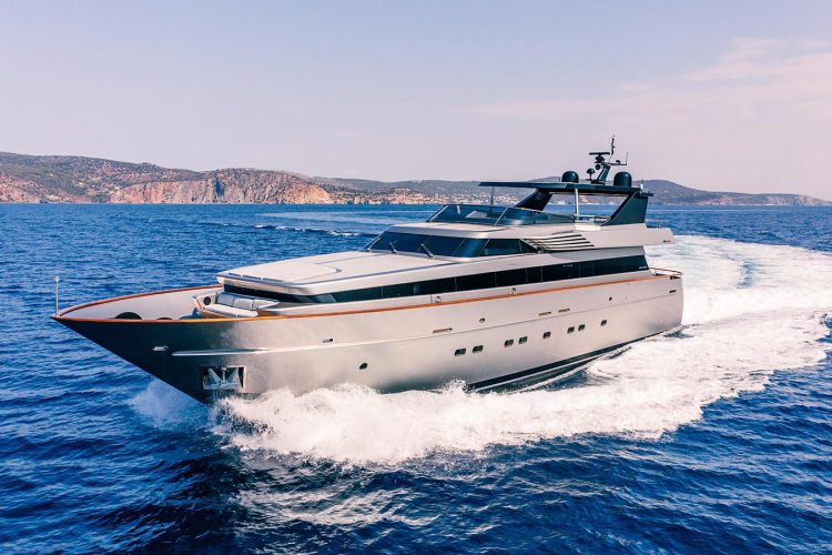 Image of OVAL yacht