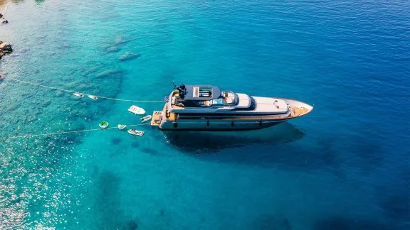 Image of OVAL yacht #11