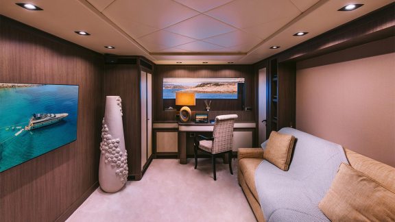 Image of OVAL yacht #41
