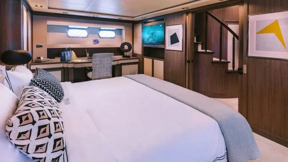 Image of OVAL yacht #26