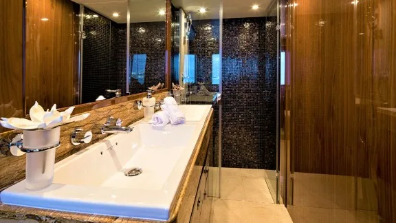 Image of 4LIFE yacht #11