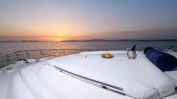 Image of SUMMER THERAPY yacht #3