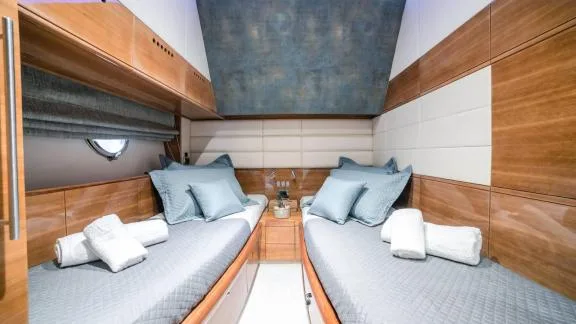 Image of SUMMER THERAPY yacht #13