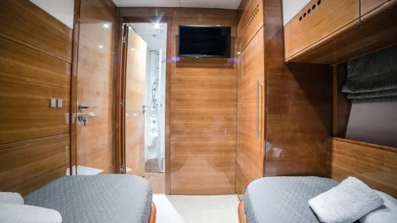 Image of SUMMER THERAPY yacht #14