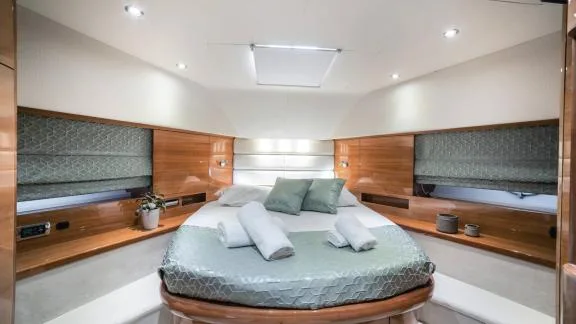 Image of SUMMER THERAPY yacht #11
