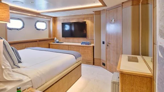 Image of ARTEMISEA yacht #50