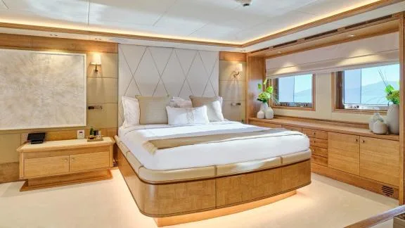 Image of ARTEMISEA yacht #42