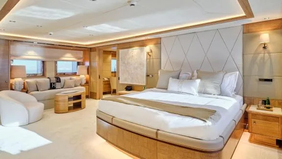 Image of ARTEMISEA yacht #40
