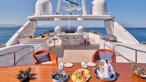 Image of ARTEMISEA yacht #24