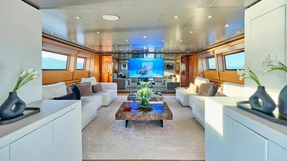 Image of LOANA yacht #21