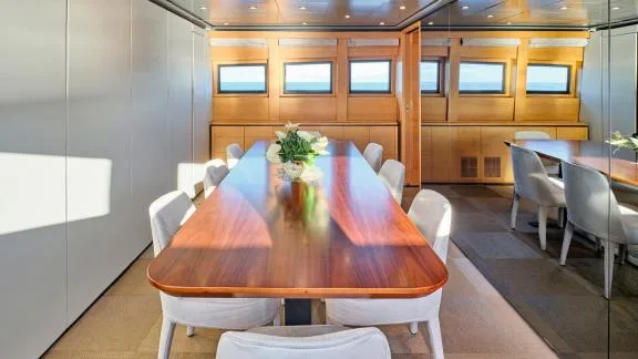 Image of LOANA yacht #24