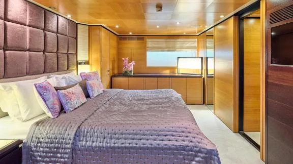 Image of LOANA yacht #26