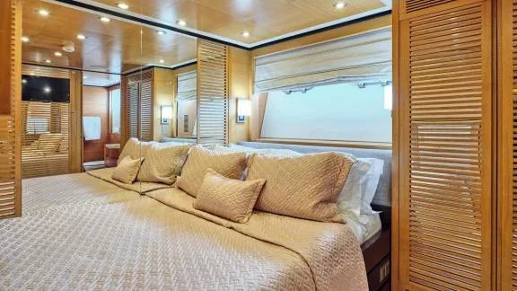 Image of LOANA yacht #29