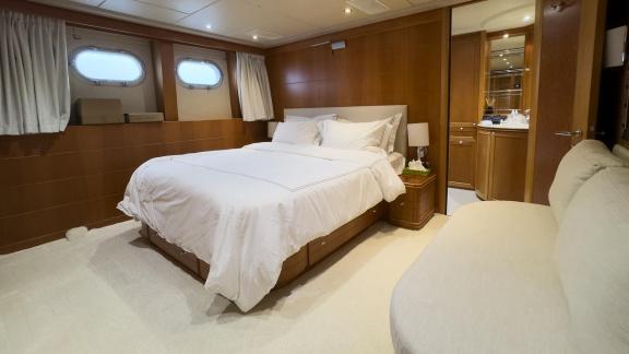 Image of BENIK yacht #30