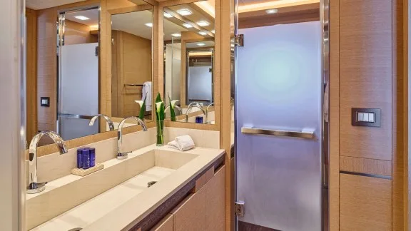 Image of NAYLA yacht #38