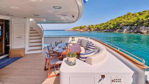 Image of ARTEMISEA yacht #17