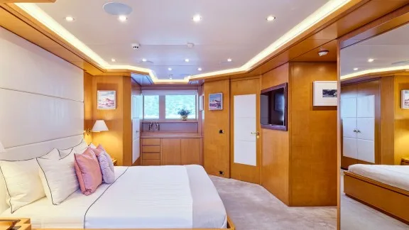 Image of OASIS yacht #38