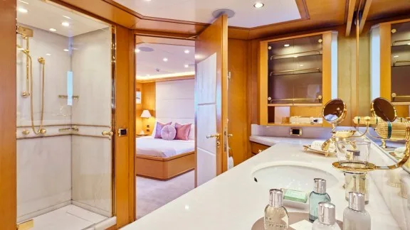 Image of OASIS yacht #41