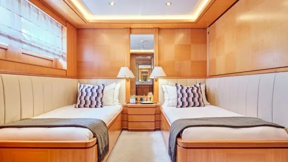 Image of OASIS yacht #56