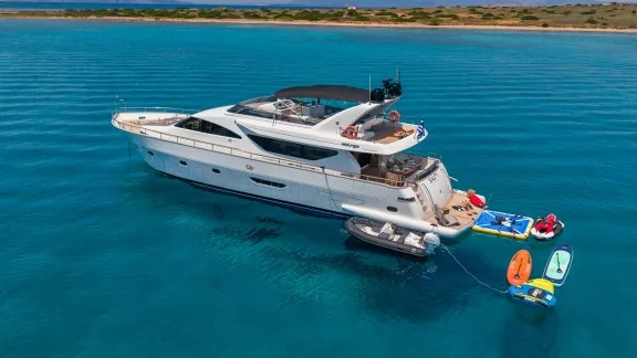 Image of SALTY yacht #34