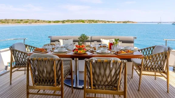 Image of SALTY yacht #9