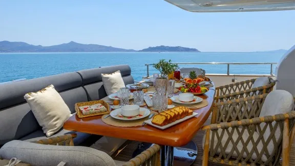 Image of SALTY yacht #8