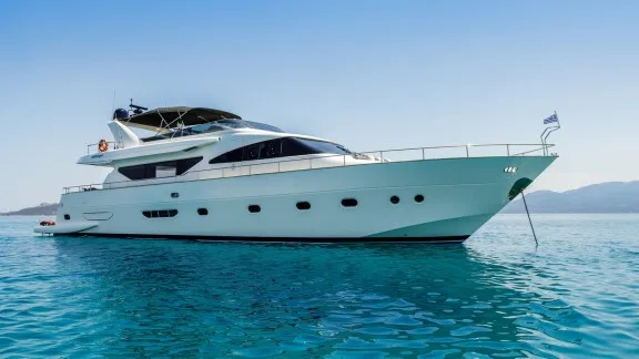 Image of SALTY yacht #3