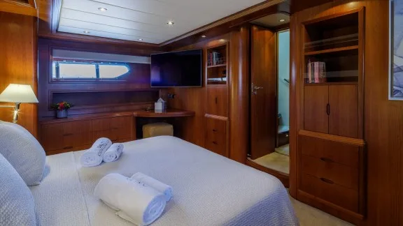 Image of SALTY yacht #20