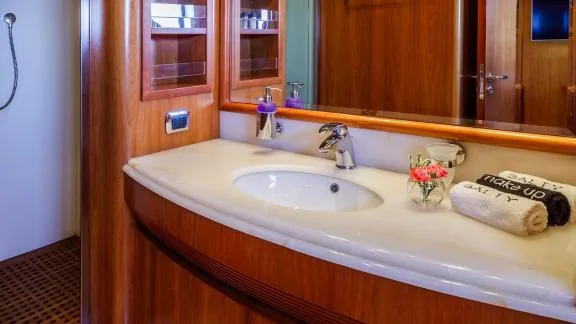 Image of SALTY yacht #21