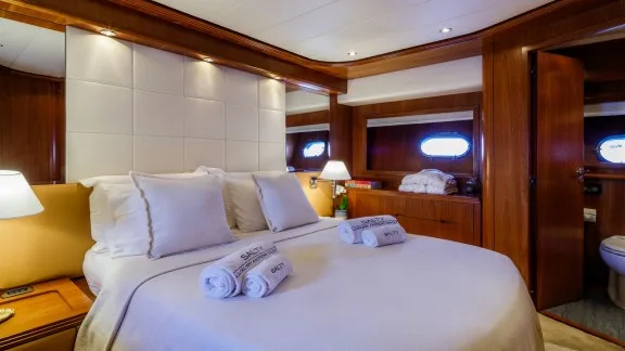 Image of SALTY yacht #23
