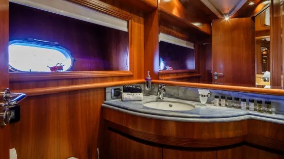 Image of SALTY yacht #24