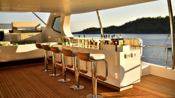 Image of LOVE T yacht #5