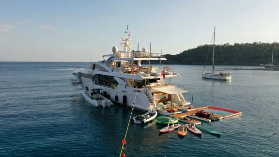 Image of LOVE T yacht #15