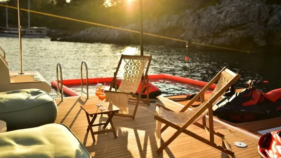 Image of LOVE T yacht #13