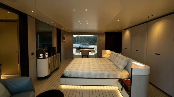 Image of LOVE T yacht #10