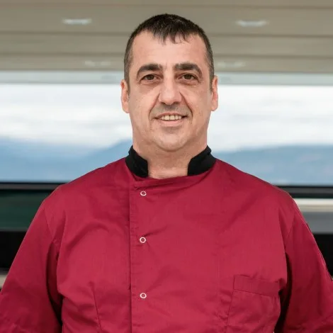 Crew of RIANA II|Chef