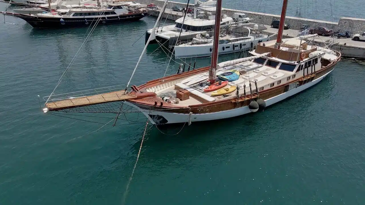 Yacht Video