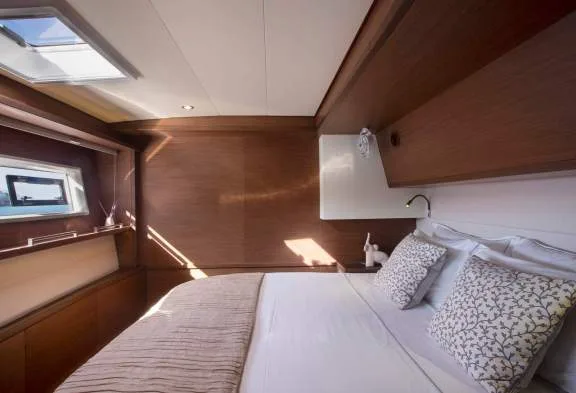 PHANTOM Guest Cabin
