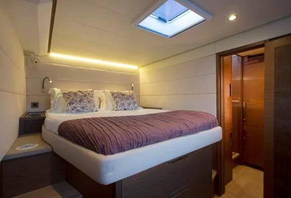PHANTOM Guest Cabin